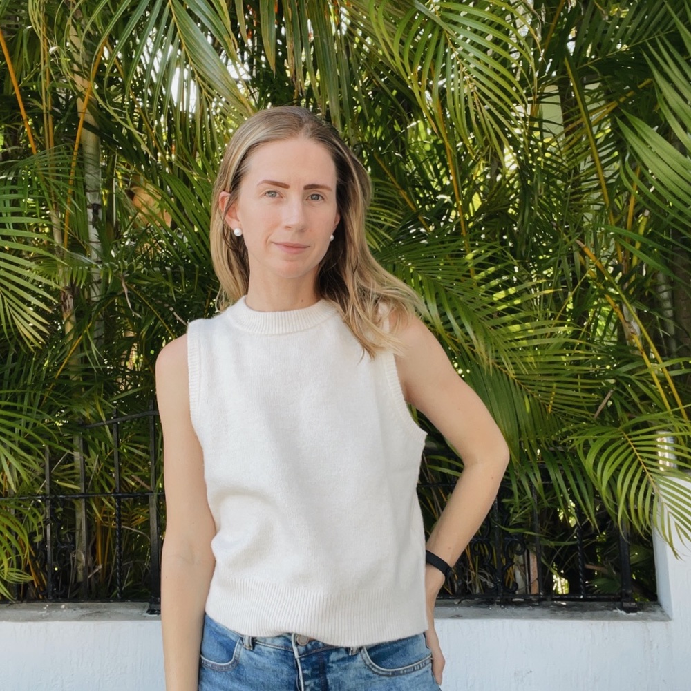 Wool cropped sweater vest